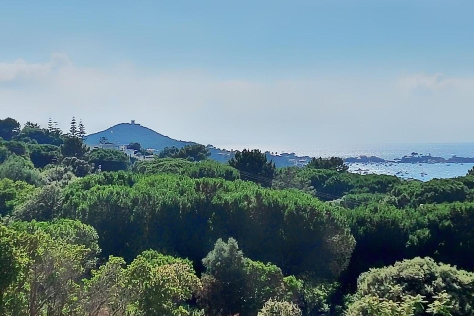Kiara - By Foot Terrace Isolella - By Tgb