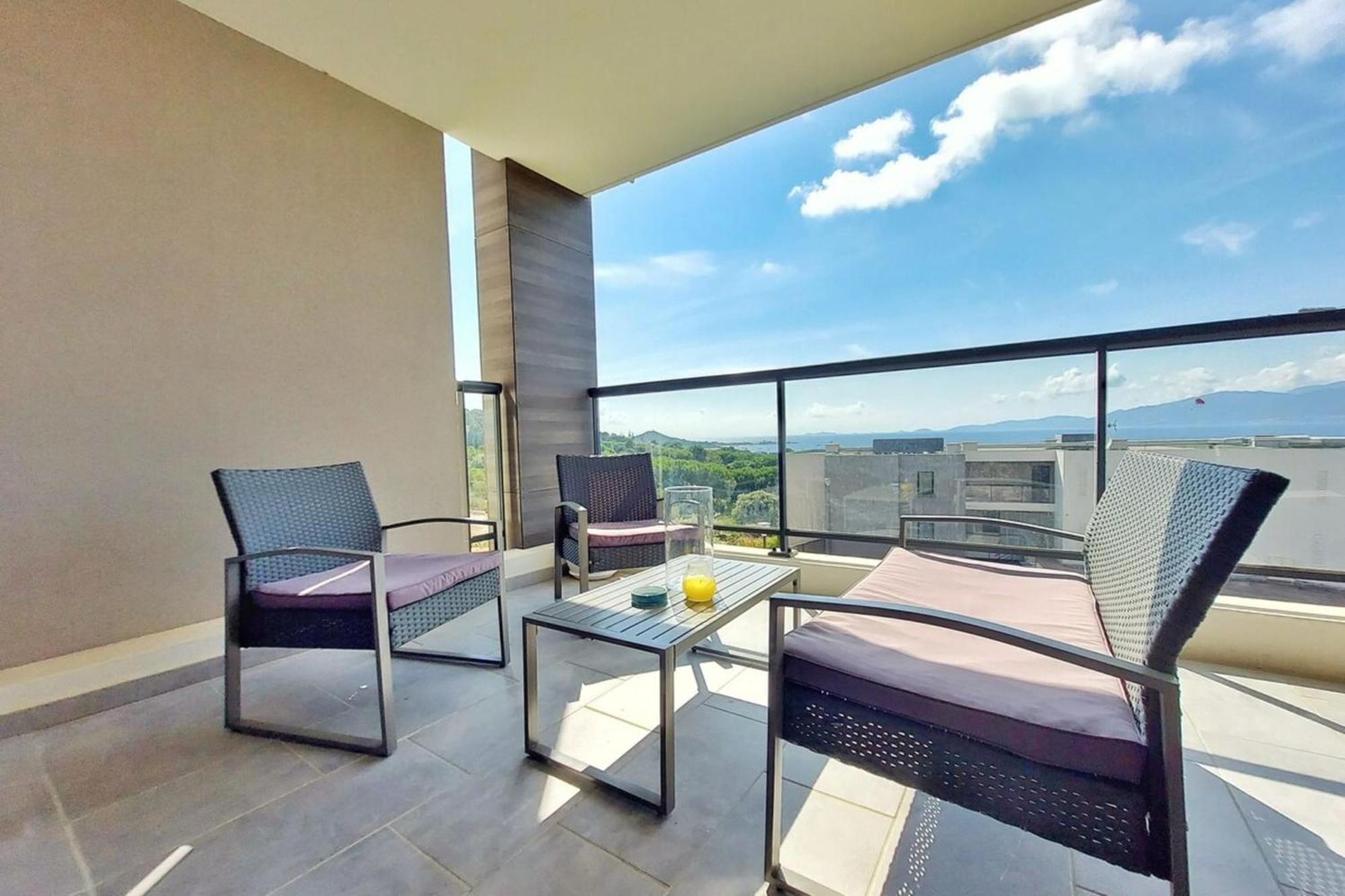 Kiara - By Foot Terrace Isolella - By Tgb Apartment