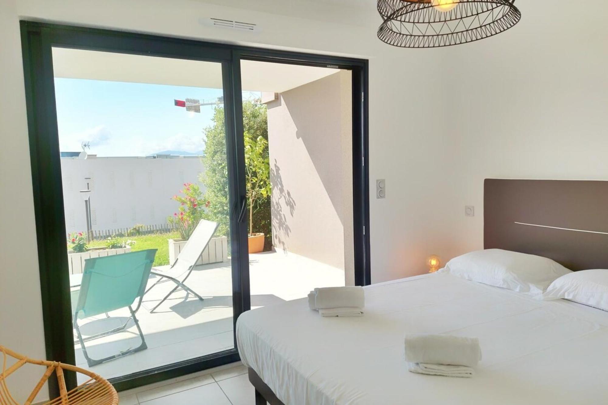 Kiara - By Foot Terrace Isolella - By Tgb Apartment Pietrosella