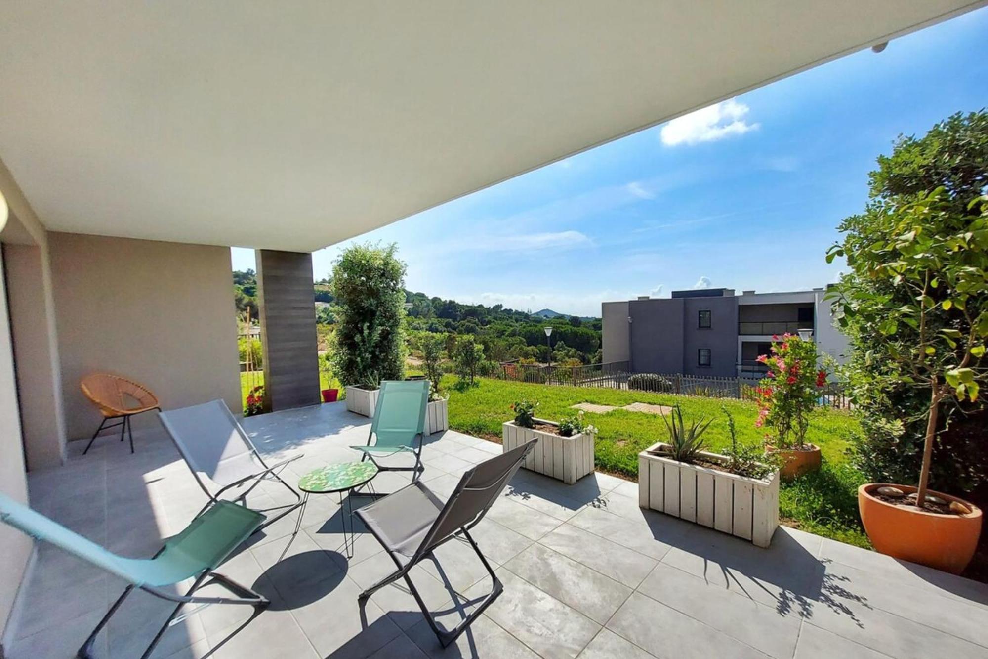Kiara - By Foot Terrace Isolella - By Tgb Apartment *